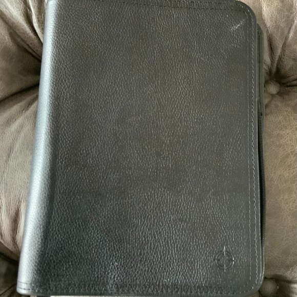 Franklin Planner Accessories Franklin Planner Classic Rylan Leather Zipper Binder Onyx